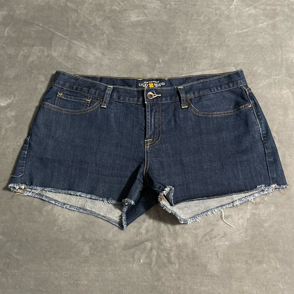 Lucky Brand Riley Short Raw Hem Dark Wash Jean Shorts!
